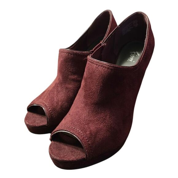 Fioni Berry Lively Shoes Peep Toe Bootie Size 10 5 Inch Heels Wine Color - Picture 1 of 9